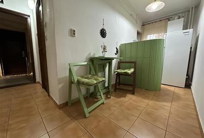 Model mare cu centrala propie, aproape de Vest - 1