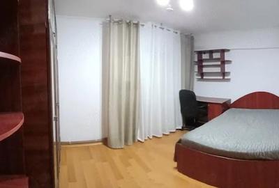 Apartament cu 3 camere decomandat în Dacia - 1