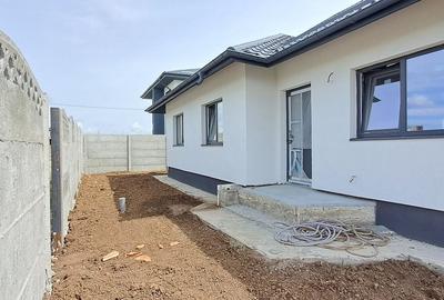 Casă cu 4 camere cu Teren 421 Mp în Păcii - 1