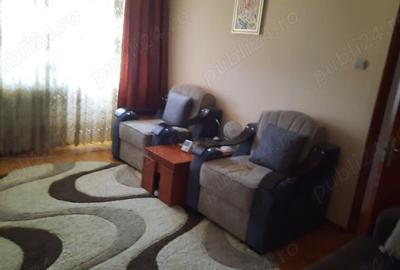 Apartament cu 4 camere nedecomandat în Motru - 1