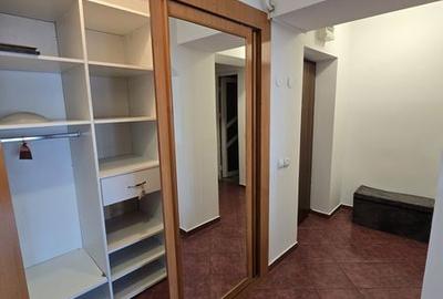 Apartament cu 4 camere în Central - 4
