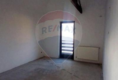 Casa cu 4 camere de vanzare in Crevedia acces privat - 7