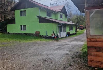 Casă cu 6 camere în Măneciu - 1