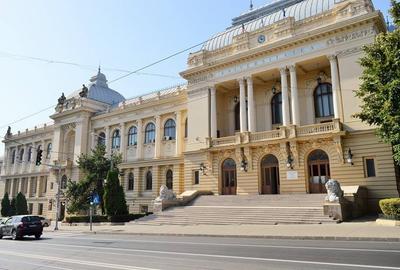Casă cu 7 camere cu Canalizare în Copou - 2