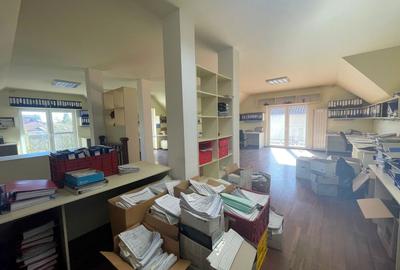 Spațiu de birouri / clinică de vanzare - 42