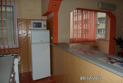Vind apartament 2 camere - 2