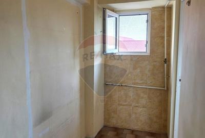 Apartament cu 3 camere decomandat, mobilat în Pod - 6