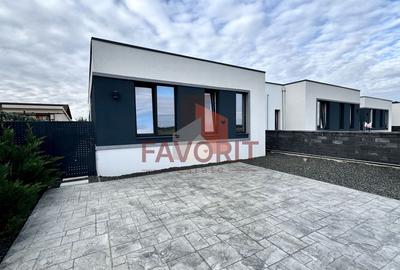 Duplex cu 4 camere cu Canalizare în Moșnița Nouă - 1