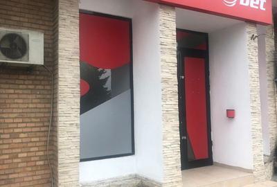 Spațiu comercial, de 83 mp, în Central - 3