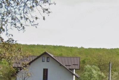 Casă cu Teren 700 Mp în Dragomirna - 2