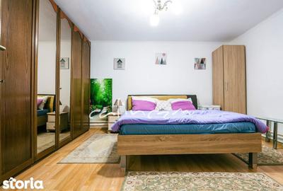 Casă cu 8 camere cu Teren 1385 Mp în Sânmartin - 9