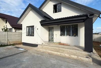 Casă cu 2 camere în Central