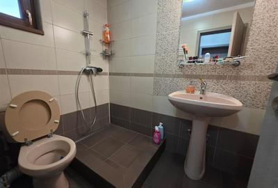 Vila cu 4 .camere 3. bai --249 mp utili - teren 881mp - 19