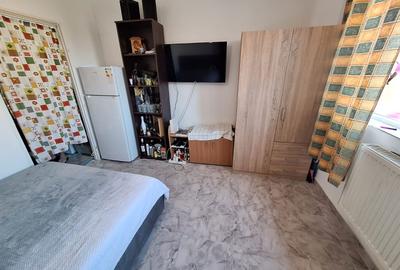 Garsonieră decomandată în UMT - 1