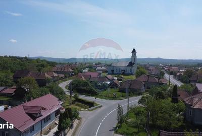 Casă cu 4 camere cu Teren 1109 Mp în Bonț - 4