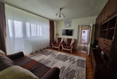 Apartament cu 3 camere semidecomandat în Girocului - 3