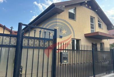 Casă individuală cu 4 camere cu Teren 310 Mp în Romanești - 1