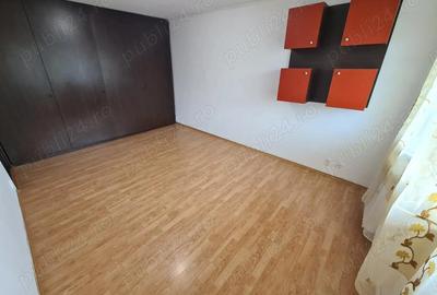 Ap 2 cam in Campina, 58 mp, et 3-- 59.000e - 17