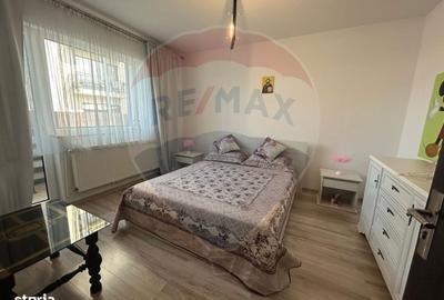 Apartament cu 2 camere decomandat, mobilat în Tractorul - 4