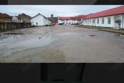 Spațiu comercial, de 3,800 mp, în Central - 2