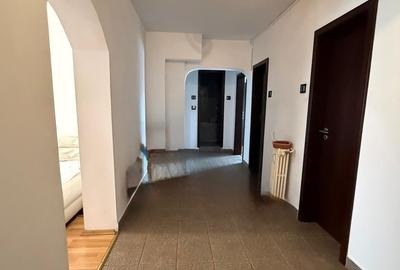 Apartament cu 3 camere decomandat în Calea Călărașilor - 6