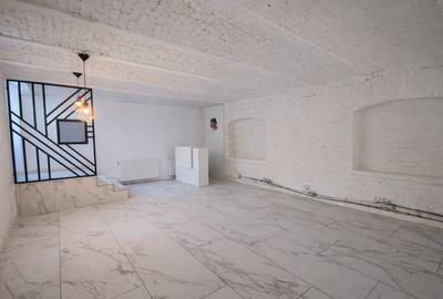 Birou, de 91 mp, în Central - 2