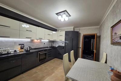 Garsonieră decomandată în Tei