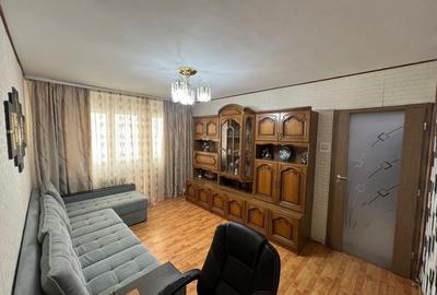 Apartament cu 3 camere decomandat în Podu Roș - 8