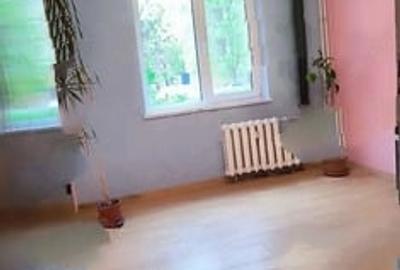 Titan,1 Decembrie 1918,bl.1980,reabilitat,parter inalt/10,Amenajat,2 bai,balcon - 3