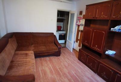 Garsoniera M19, Piața Dunărea, etaj 2/4 - 1