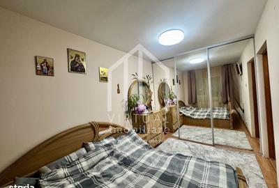 Apartament cu 3 camere decomandat în Vasile Aaron - 1