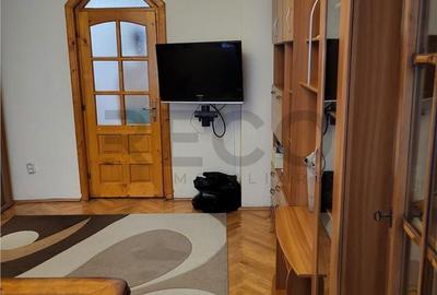 Apartament cu 3 camere decomandat în Valenta - 15