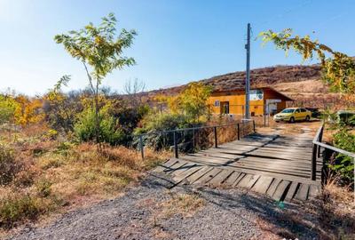 Teren de 40300 mp, în Central - 1