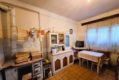 Casă cu 3 camere cu Teren 4340 Mp în Central - 3