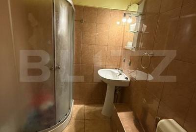 Apartament cu 3 camere în Micro 16 - 1