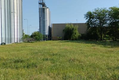 Teren de 1000 mp, în Exterior Vest