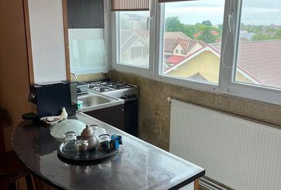 Apartament cu 3 camere semidecomandat în Central - 1