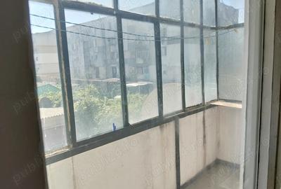 Vand apartament decomandat cu 2 camere Fetesti - 7
