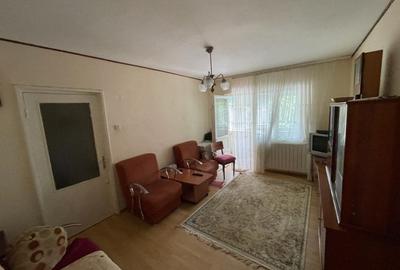 Vanzare apartament 2 camere slobozia zona foarte buna - 1