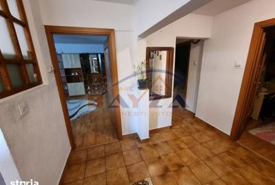 Apartament cu 4 camere decomandat în Central - 4