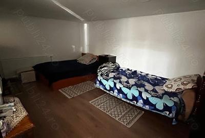 Casă cu 4 camere cu Teren 1070 Mp în Poiana - 2