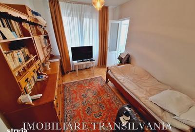 Apartament cu 4 camere decomandat în Central - 4