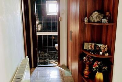 Apartament cu 3 camere decomandat în Mircea-Vodă - 3