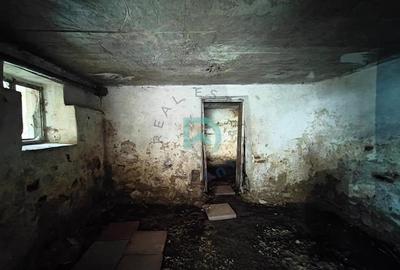 Casă individuală cu 4 camere cu Canalizare în Central - 36