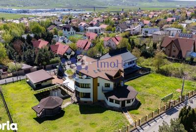 Casă cu 10 camere cu Teren 1861 Mp în Păcurari