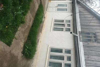 Casă cu 4 camere cu Teren 22 Mp în Central - 8
