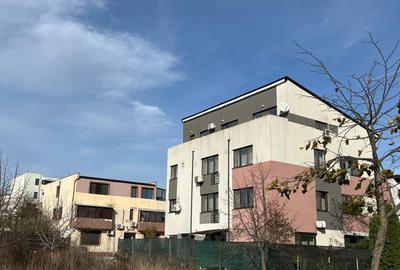 Apartament cu 3 camere decomandat în Palazu Mare - 3