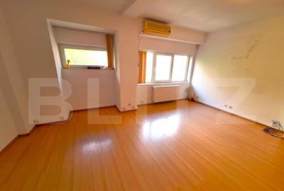 Spa?iu comercial de inchiriat 100 mp, ultracentral, zona U - 12