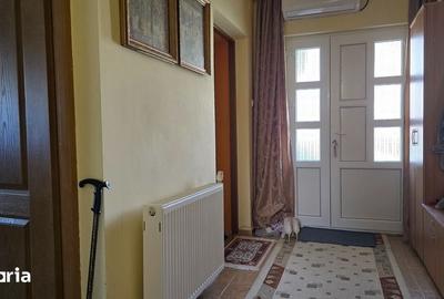 Casă cu 2 camere cu Teren 368 Mp în Central - 8