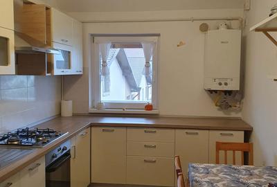 Apartament cu 3 camere decomandat în Central - 1